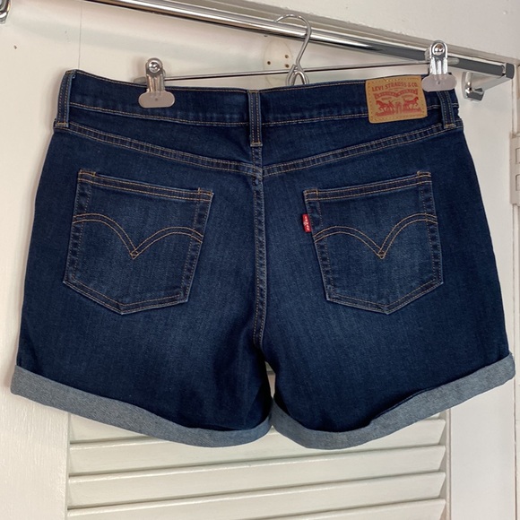 Levi’s shorts - Picture 2 of 4